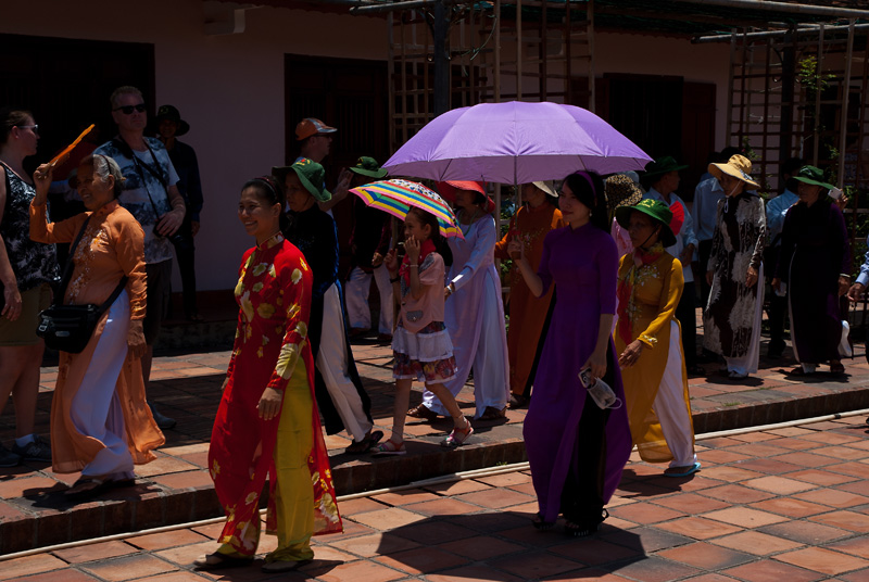 Locals in Hue Vietnam optocht van echte vietnamezen